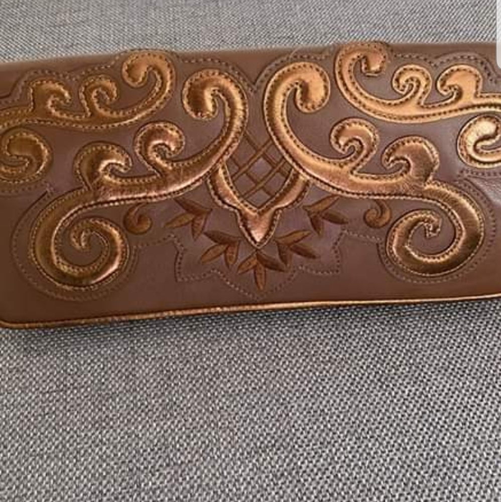 Isabella Fiore envelope clutch